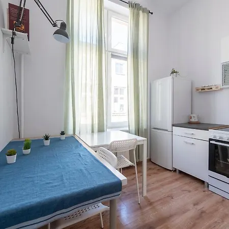Luxury Location-bright&parking
