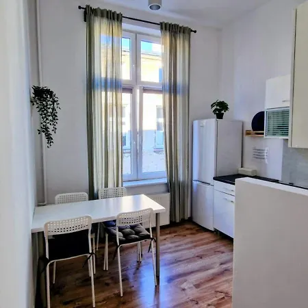 Luxury Location-bright&parking 公寓 罗兹