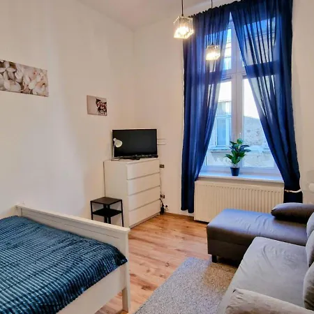 Luxury Location-bright&parking