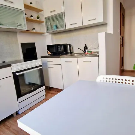 Luxury Location-bright&parking *