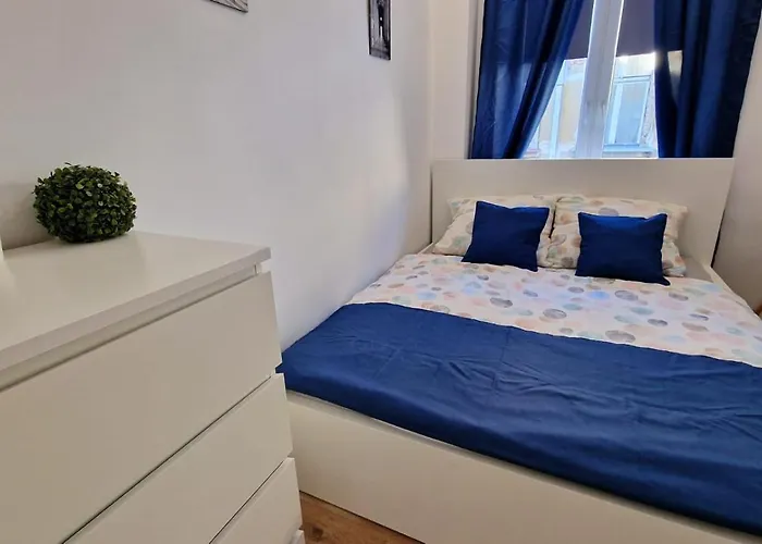 Luxury Location-bright&parking *