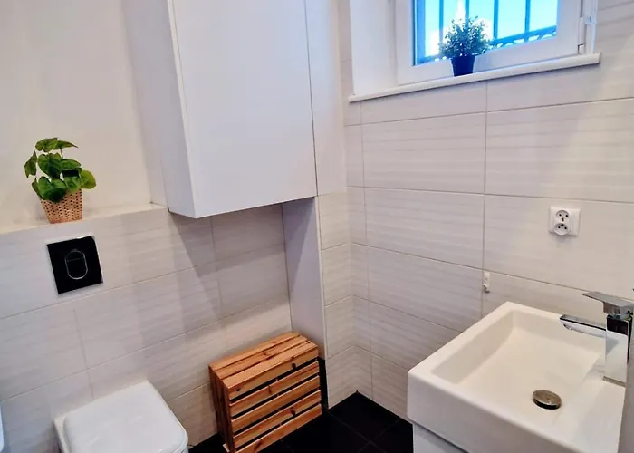 Luxury Location-bright&parking *